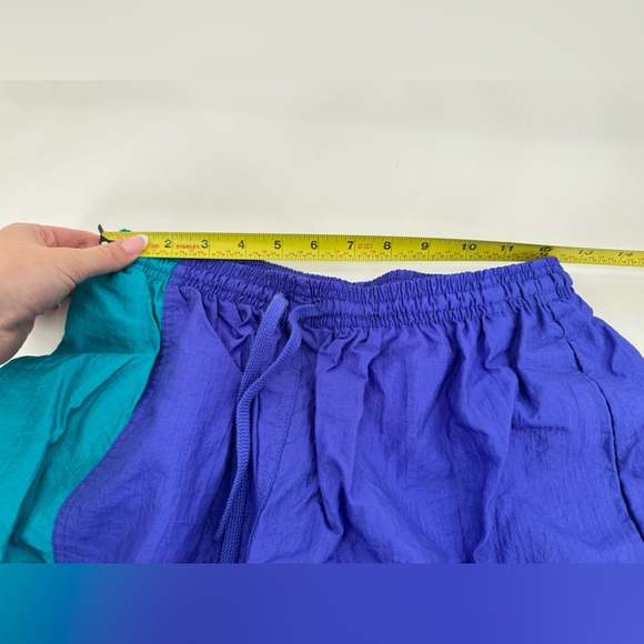 Vintage 90s UMBRO Soccer Shorts Medium Nylon ColorBlock Blue Spellout - Picture 6 of 6